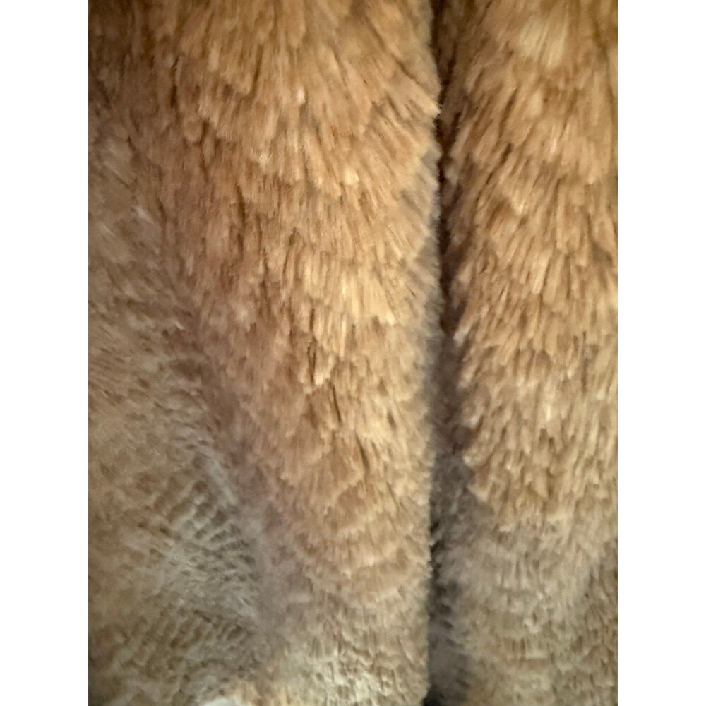 Women's  Wildflower Faux Fur Shawl Collar Sleeveless Vest Carmel Boho Medium - Picture 3 of 8